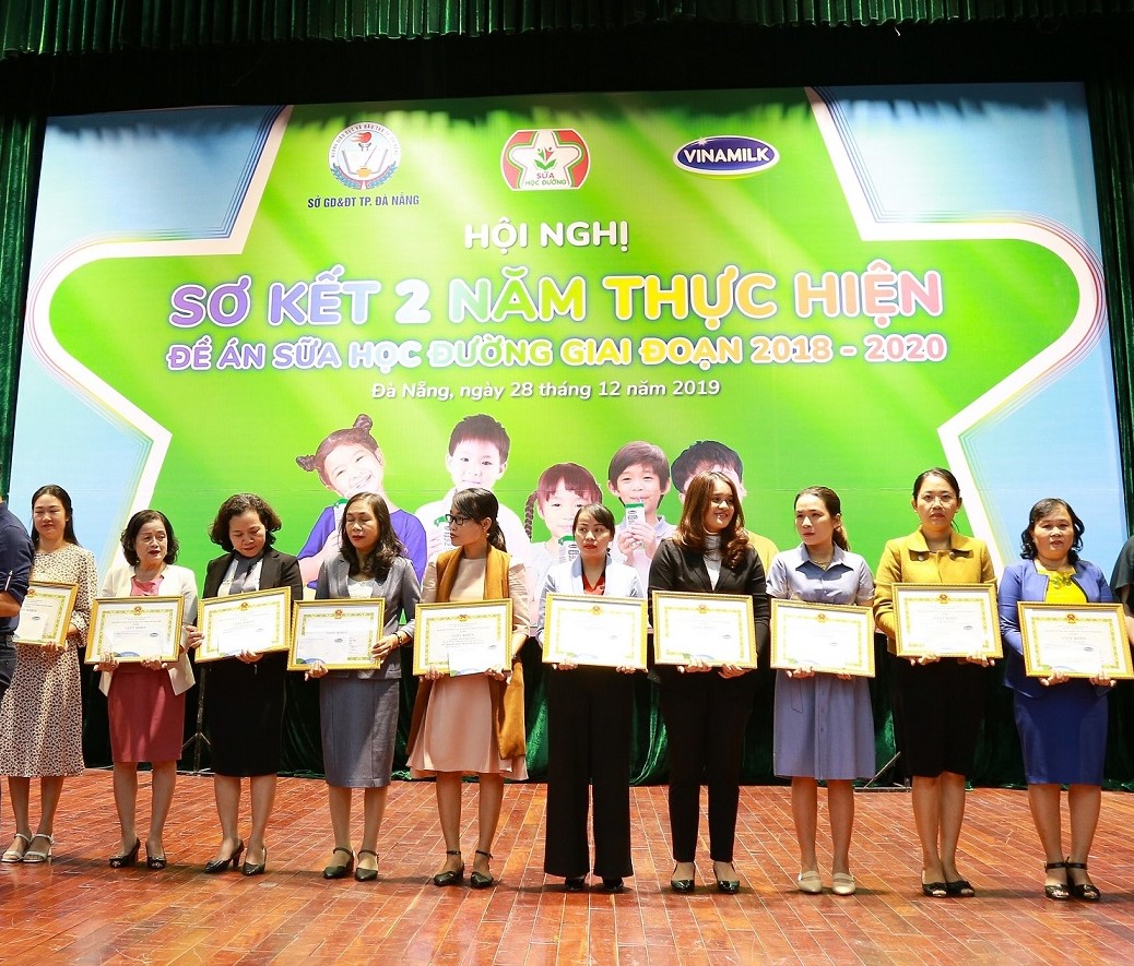 423[-]trường[-]và[-]nhóm[-]trẻ[-]tại[-]Đà[-]Nẵng[-]được[-]thụ[-]hưởng[-]chương[-]trình[-]sữa[-]học[-]đường